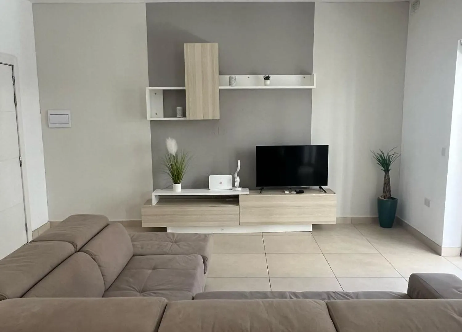 5 Star Residence - Stylish Block Of Apartment St Julians